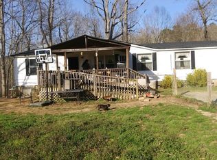 340 Bridle Path Dr, Ball Ground, GA 30107