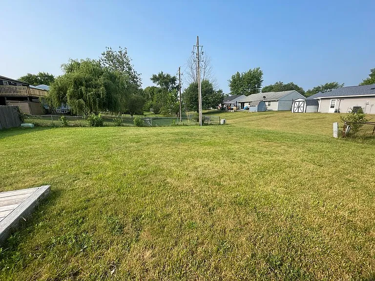5249 Yucatan Dr — Photo 6