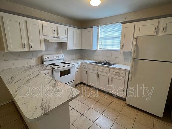 4th image of 225 N 28th St #1