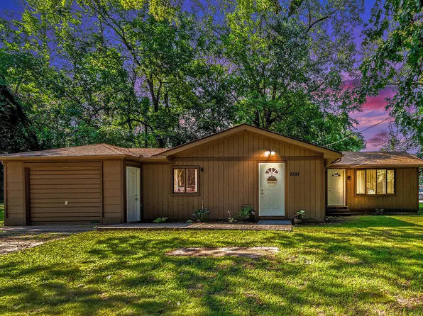 2591 Hamstrom Rd, Portage, IN 46368