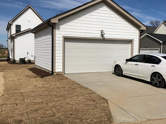 Detached 2 Car Indoor Garage