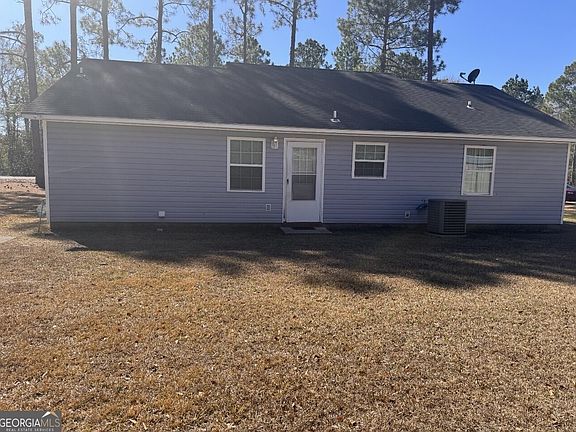 4th image of 47 Walnut St