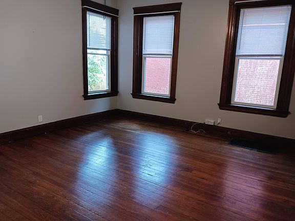 3rd image of 28 Orchard St #A