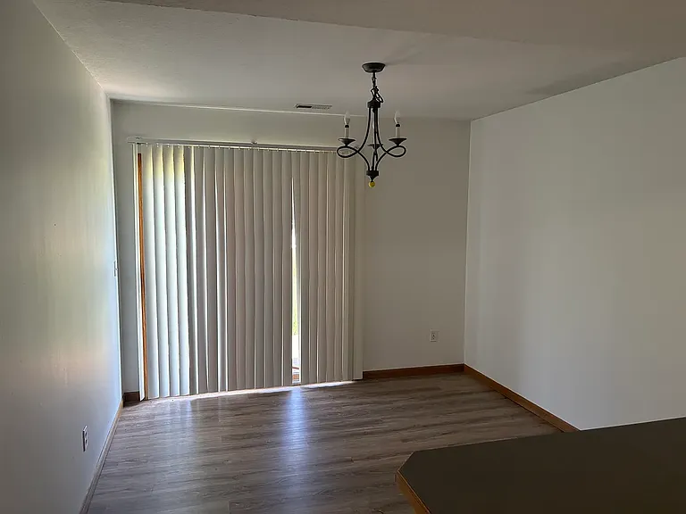 Dining area - sliding glass door to exterior patio