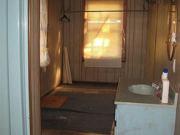 5th image of 116 Polk St N #55