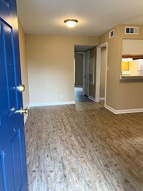 1st image of 910 N Park St APT 960