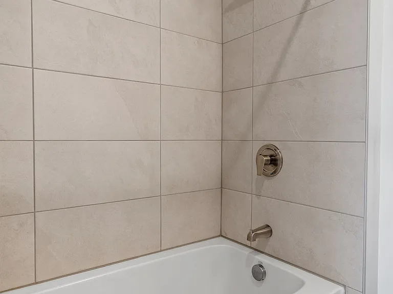 Maison - 1 Bed / 1 Bath - 785-791 Sq.Ft.
