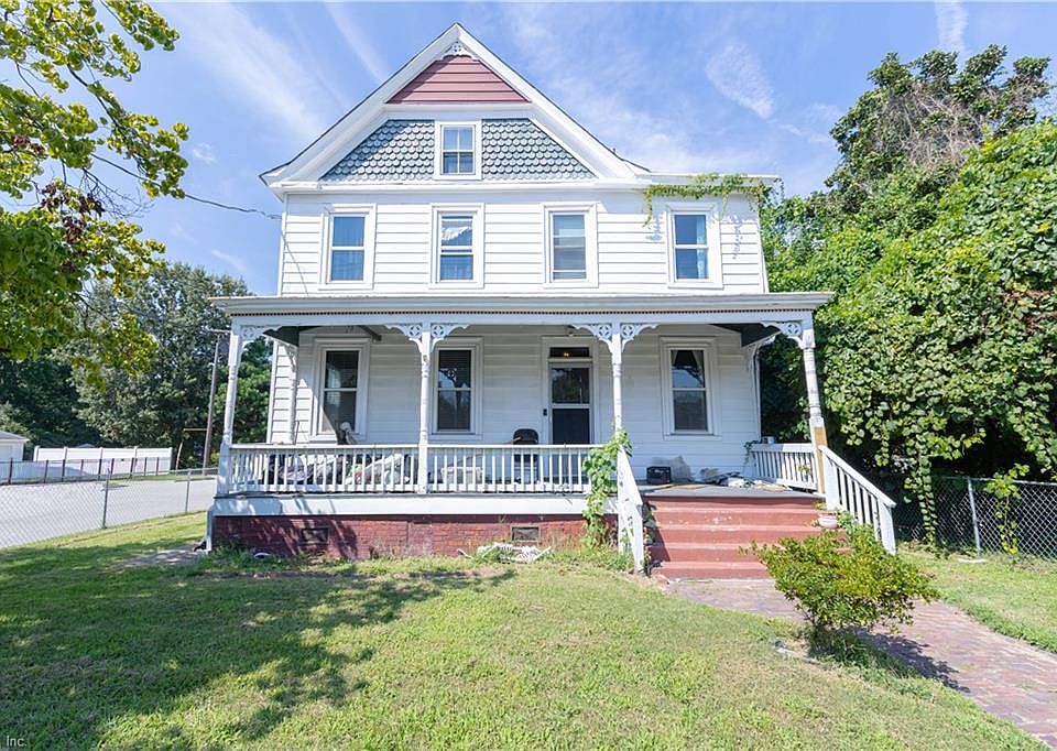 1st image of 901 E Pembroke Ave