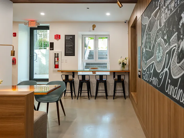 The Roe at Manayunk Apartments and Townhomes — Photo 92