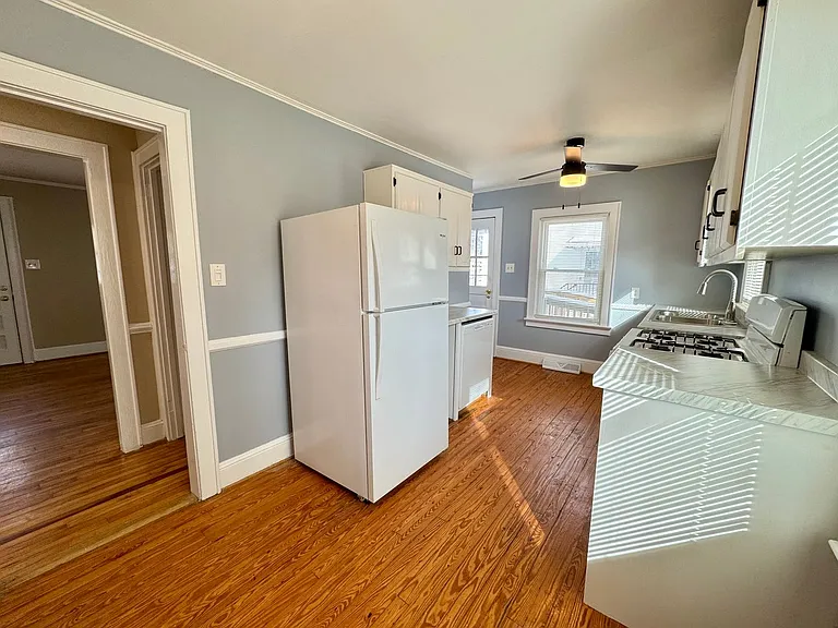 626 N Lunenburg Ave — Photo 4