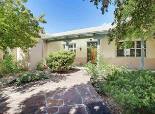 1428 Monterey Dr, Taos, NM 87571