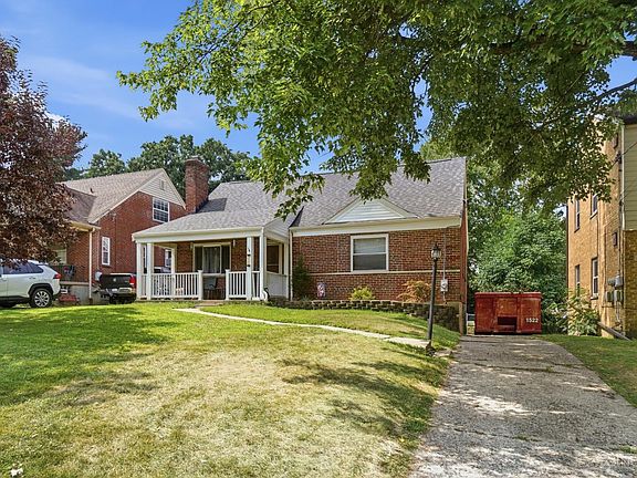 3rd image of 1111 Betty Ln