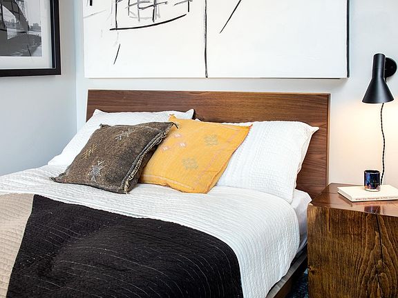 5th image of 420 Kent Ave APT 909