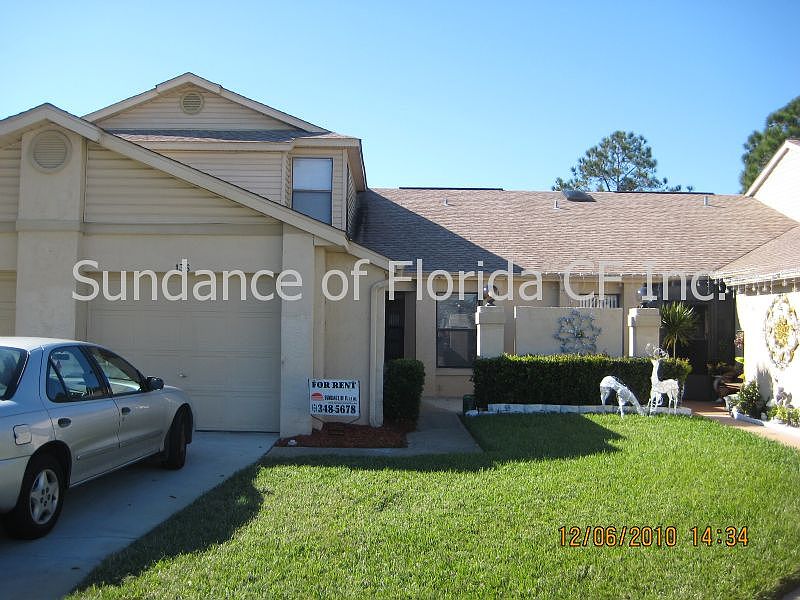 1st image of 136 Lakepointe Cir