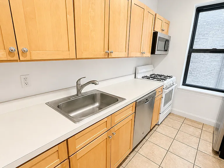 341 Saint Nicholas Ave #33 — Photo 2