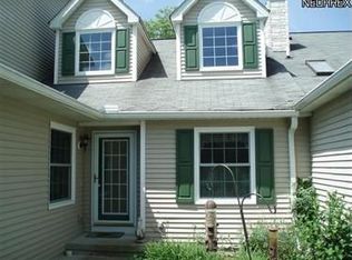 968 Grand View Ln, Aurora, OH 44202