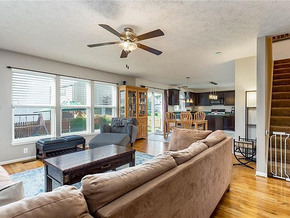 5th image of 9577 Taberna Ln
