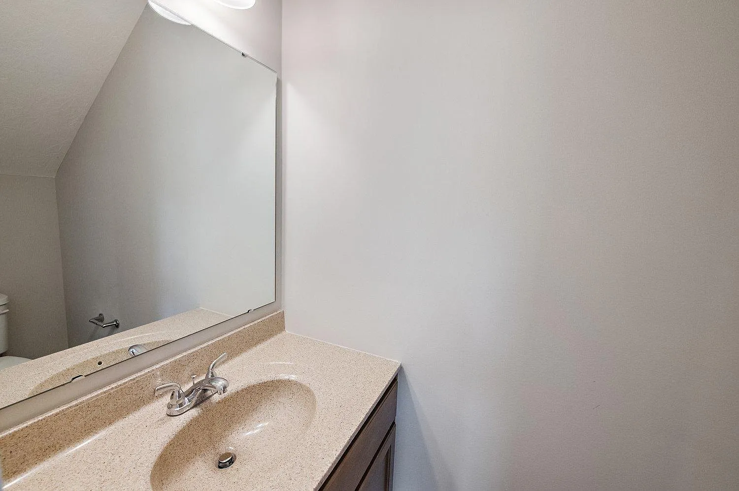 3 bed, 2.5 bath, 1657 sqft, $2,250 — Photo 4