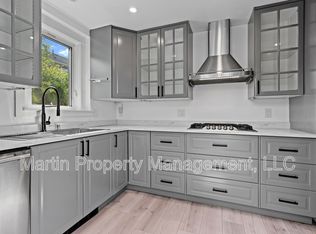 12 Lowell Pl, Waltham, MA 02453