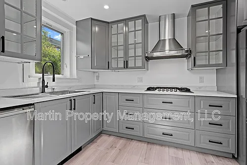 12 Lowell Pl Photo 1