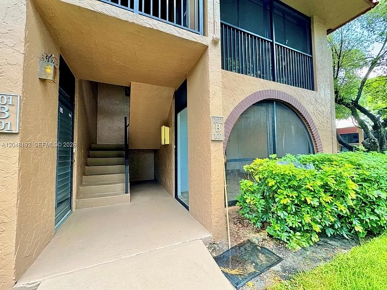8600 NW 34th Pl #B102 — Photo 25