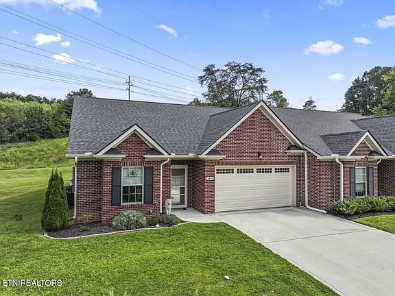 3rd image of 5844 Trestle Way