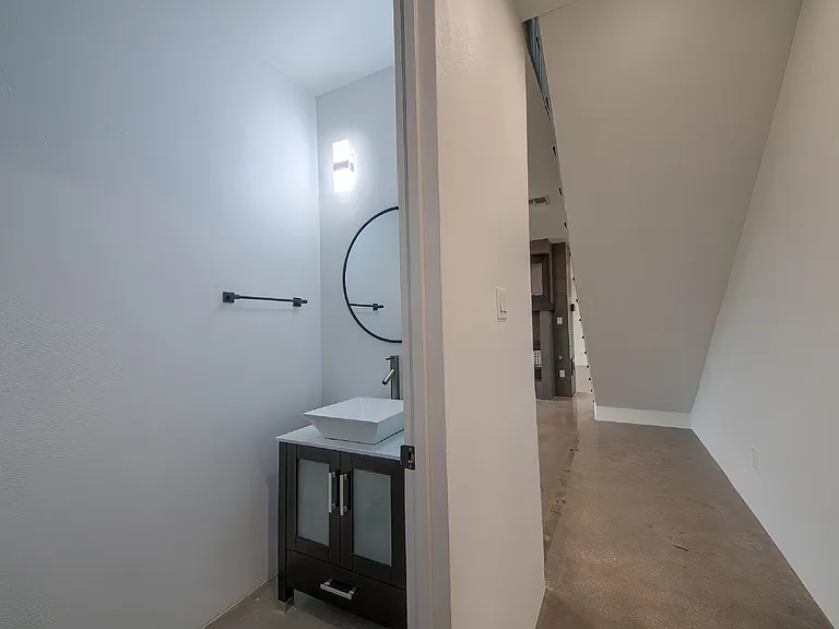 714 Misty Water Ln — Photo 11