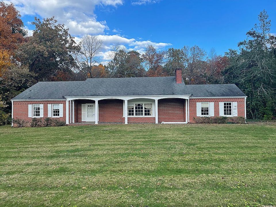 1st image of 411 Oxford Dr