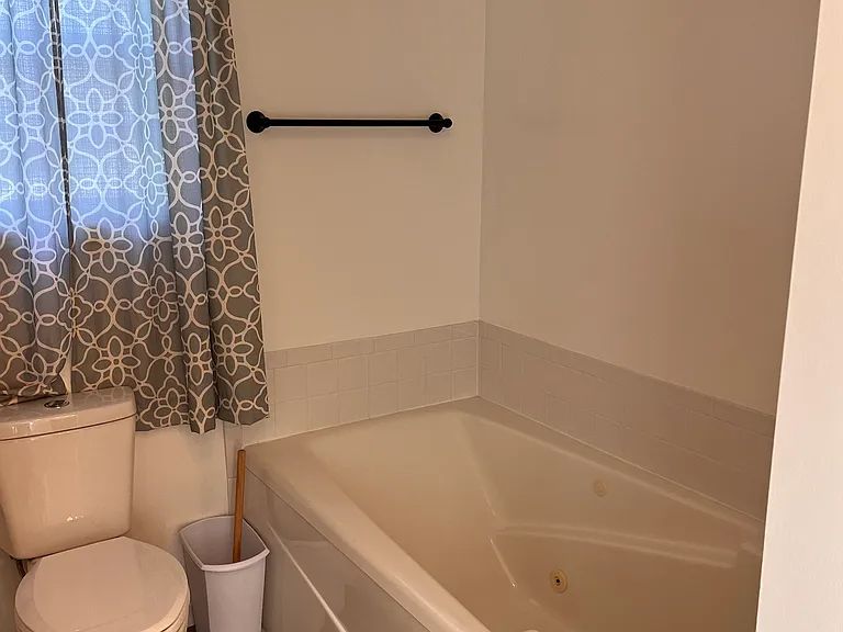 106 Clevenger Ct — Photo 17
