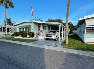 652 Poinsettia Dr, Largo, FL 33770