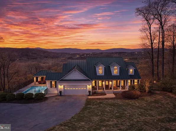 400 Deer Run Cir, Front Royal, VA 22630