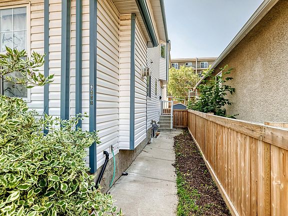 3rd image of 9333 103a Ave NW