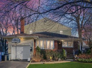 24 Colonial Dr, Clark, NJ 07066