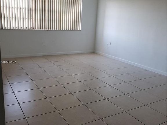 5th image of 6930 Miami Gardens Dr APT 1-412