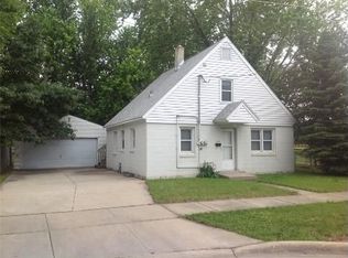 420 11th St NW, Rochester, MN 55901