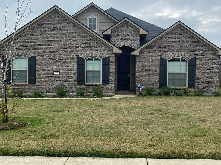 4001 False River Dr — Photo 1