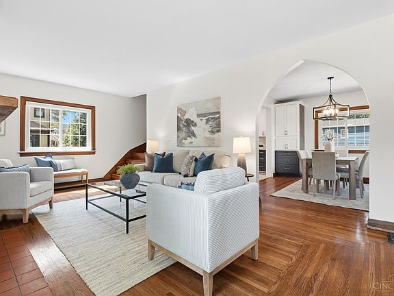 4th image of 3410 Oak View Pl