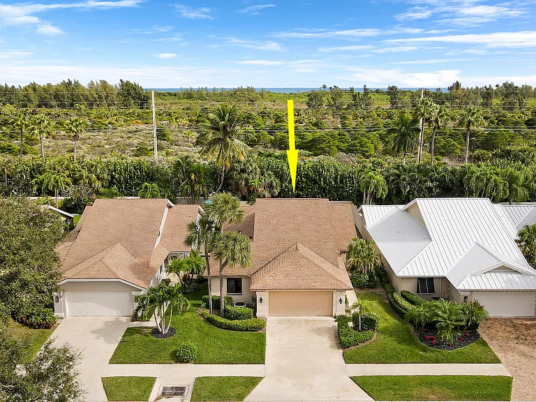 111 Seashore Dr — Photo 25