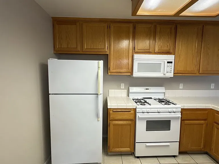 2916-18 N Terrace St #2645-2647 — Photo 6