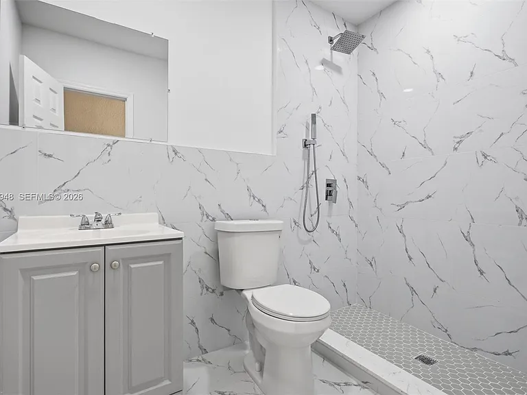 1745 SW 17th St #2 — Photo 18