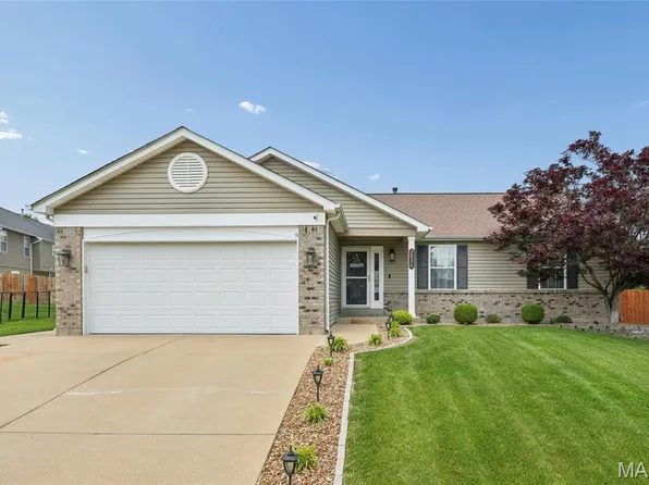 2636 Red Cedar Parc Dr N, O Fallon, MO 63368