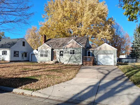 667 Madson Ave SW, Hutchinson, MN 55350