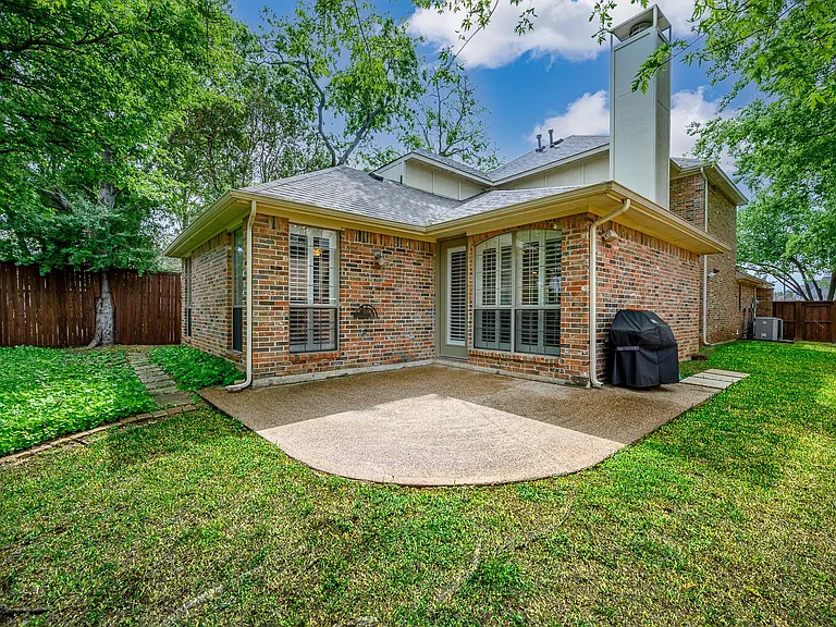 4209 Sexton Ln — Photo 3
