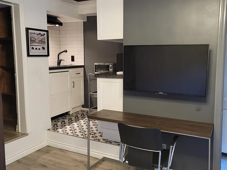 1326 N Londonderry View Dr #8 — Photo 5