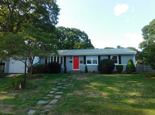57 Rutherford Ave, Warwick, RI 02886