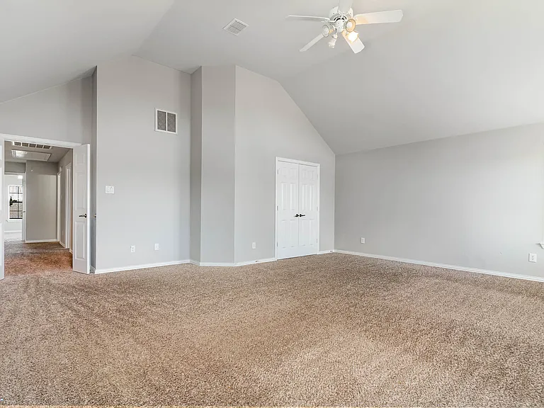 2940 Hagen Dr — Photo 16