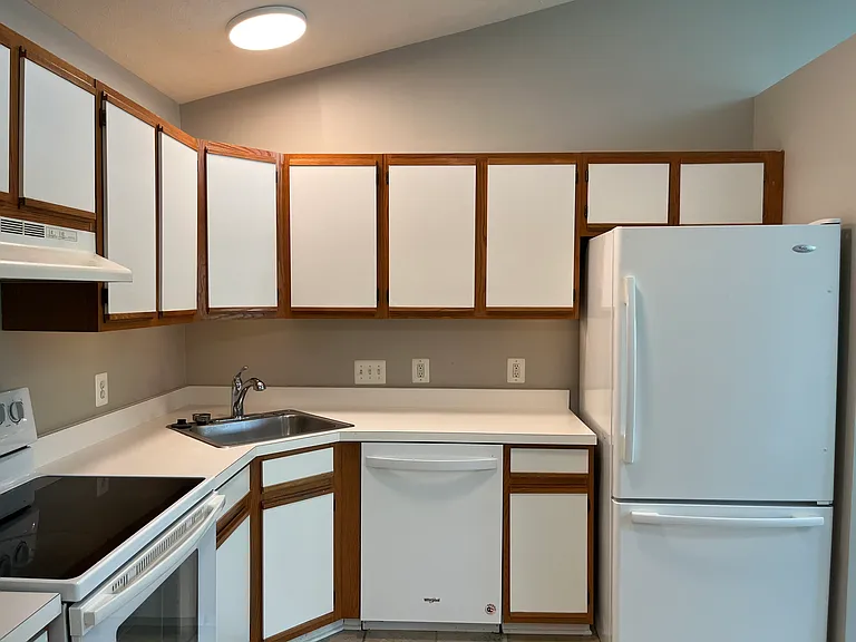 114 Timberlake Ter #9 — Photo 6
