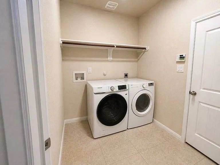 13935 Carncross Ct — Photo 43