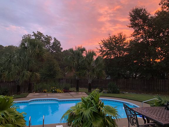 Beautiful Salt Water Pool