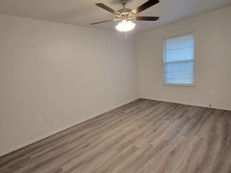 Valley View — Photo 18